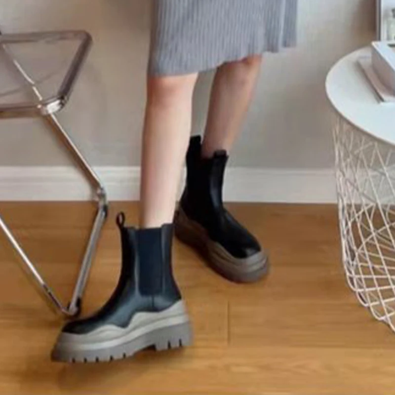 

Женские ботинки до середины икры на толстой подошве из искусственной кожи на молнии, Модные ботильоны челси, женская обувь без шнуровки в бр...