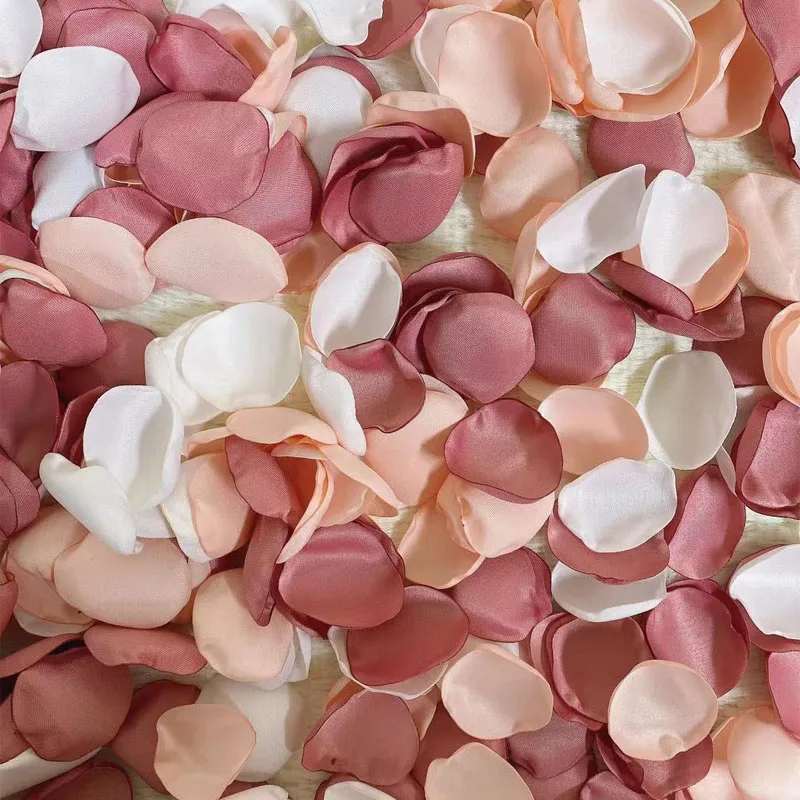 

100 Pieces/bag Handmade 2021 New Rose Petal Wedding Sprinkles Rayon Floral Decoration