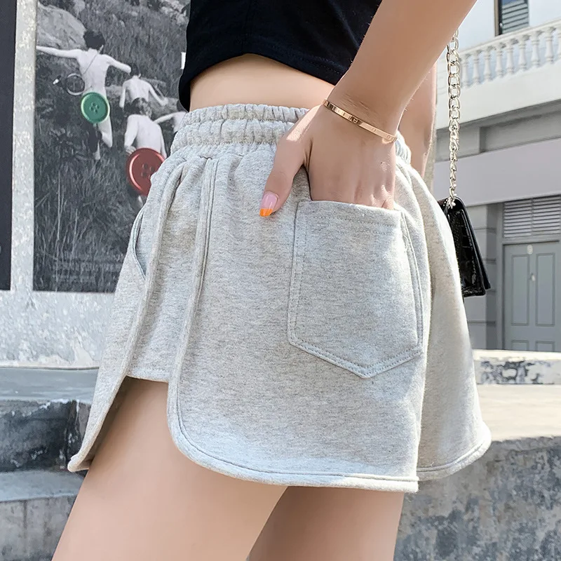 

Shorts female student loose Korean version of ulzzang bag hip wild women White