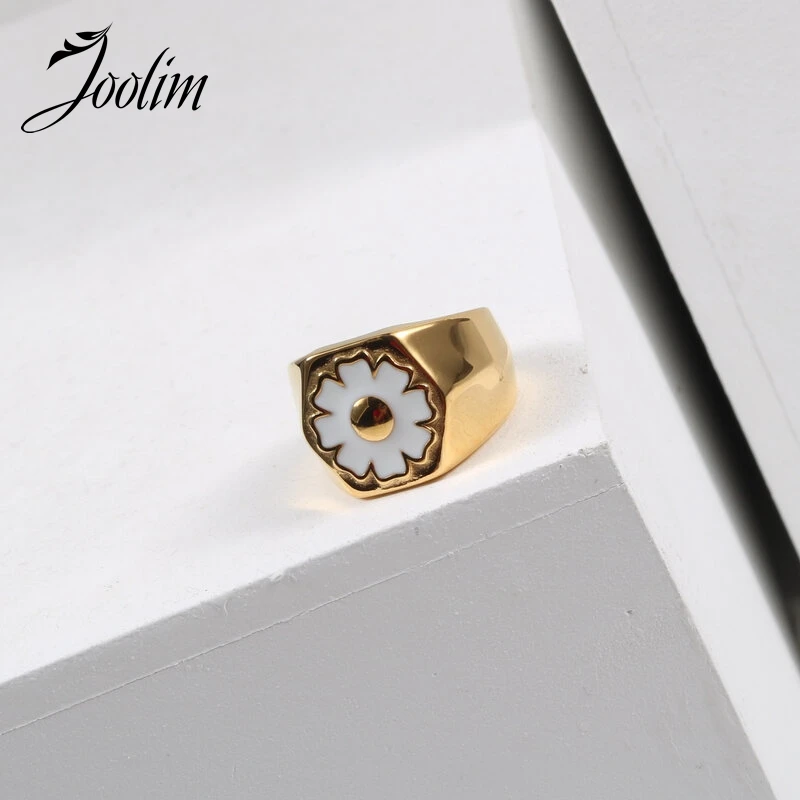 

Joolim Jewelry High End PVD Wholesale No Fade Fashionable Hip-hop Enamel Daisy Stainless Steel Rings for Women
