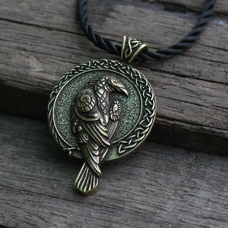 

Classic Vintage Crow Round Metal Pendant Necklace Men's Viking Style Amulet