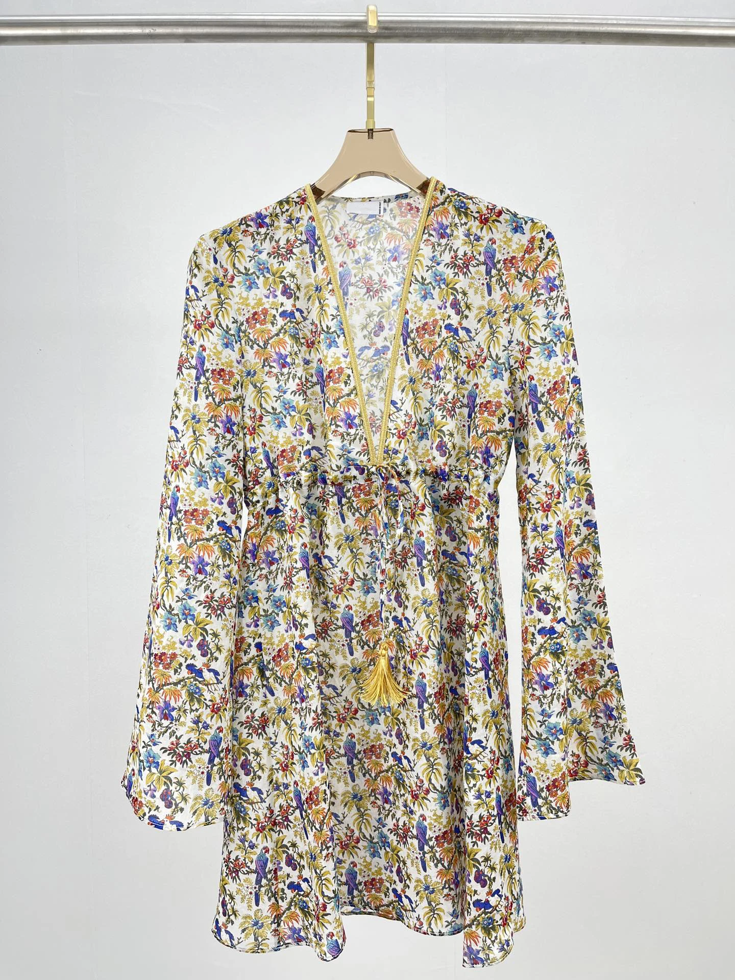 

Женская винтажная туника на шнуровке, элегантный длинный топ с V-образным вырезом и расклешенными рукавами, Элегантный Богемный шикарный пу...