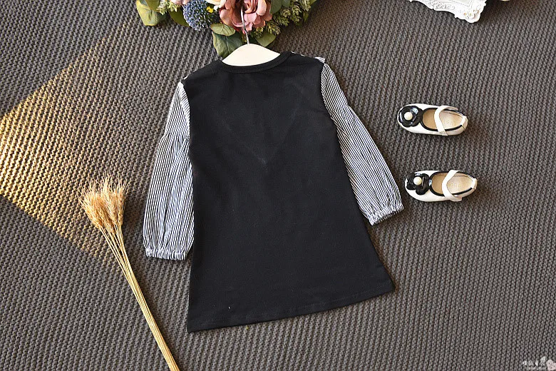 Платье детское хлопковое в полоску с круглым вырезом и длинным рукавом | Детская