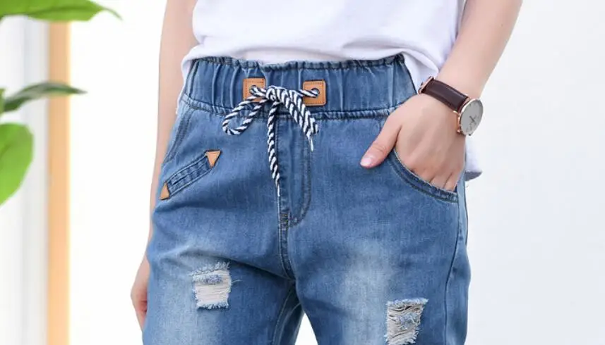 

2021 Summer Elastic waist Ripped Capris Jeans Women Thin Loose Calf-Length Denim Pants Casual Harem Jeans Plus Size f133
