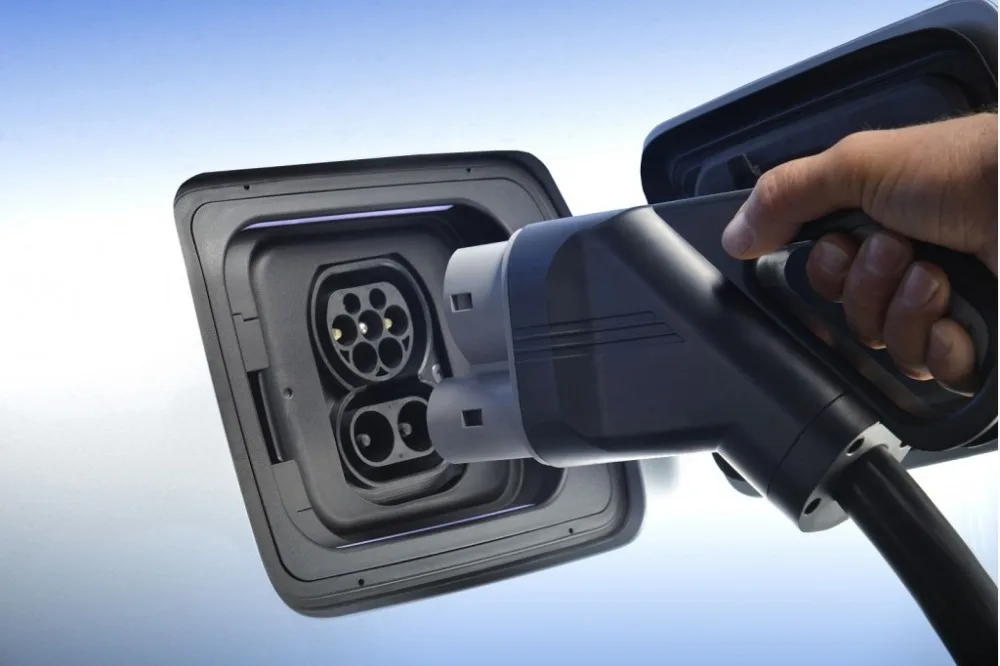 150Amp DC Fast EV Charger Connector CCS Combo 2 Plug Type 2 Socket Charging Electric Vehicles Combined Charging System