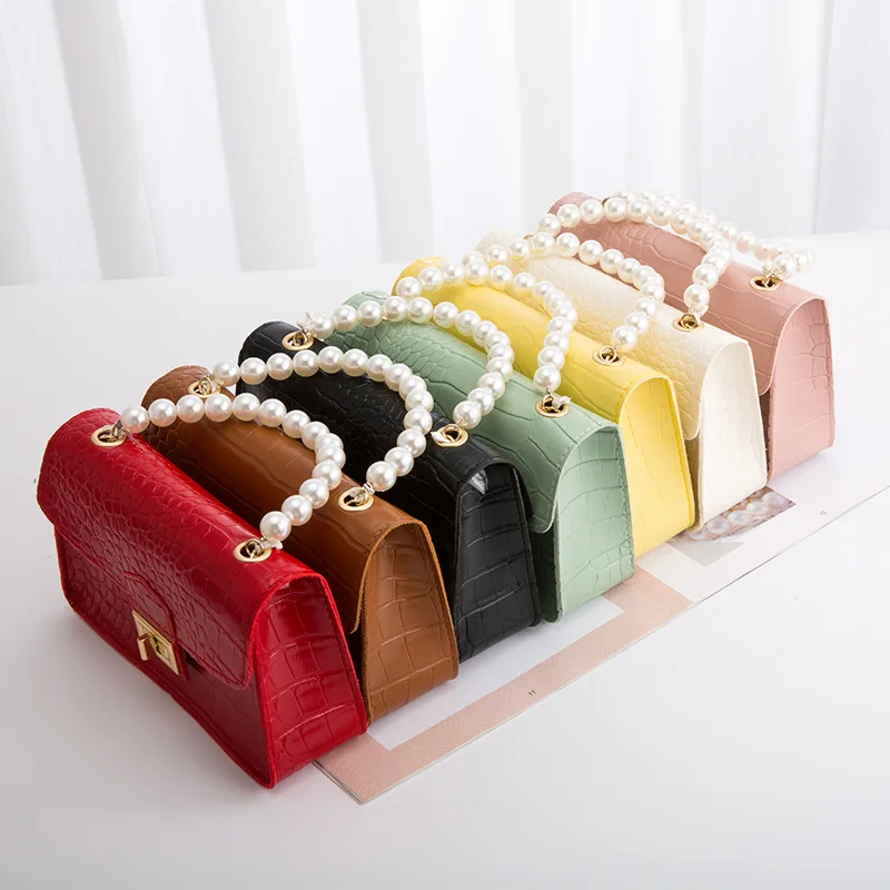 

Жемчужная портативная маленькая квадратная сумка через плечо с цепочкой и замком