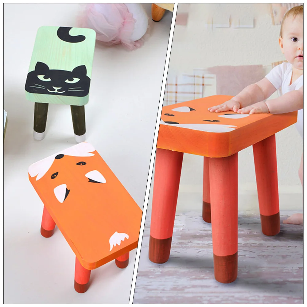 

1Pc Cartoon Wooden Footstool Children Step Stool Household Stool Furniture (Dog)