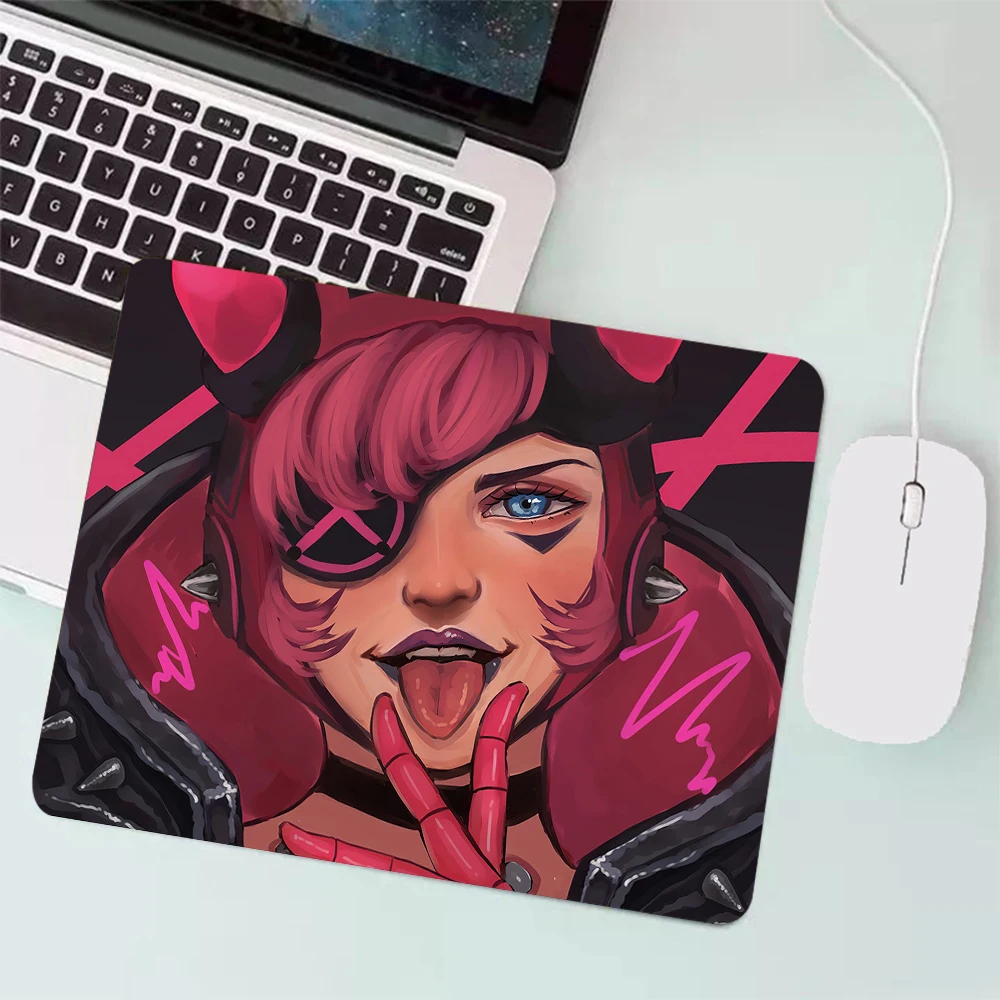 

Apex Legends Small Gaming Mouse Pad PC Gamer Keyboard Mousepad Computer Office Mouse Mat Laptop Carpet Anime Mause pad Desk Mat