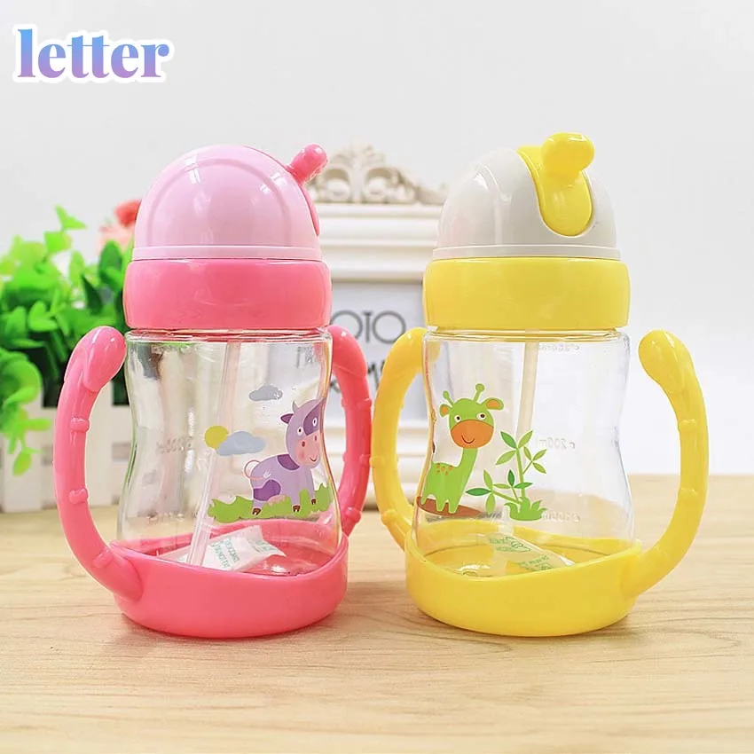 

300ML Cute Giraffe Baby Cup Kids Children Learn Feeding Drinking Water Straw Handle Bottle Mamadeira Sippy Training Cup 3 Colors