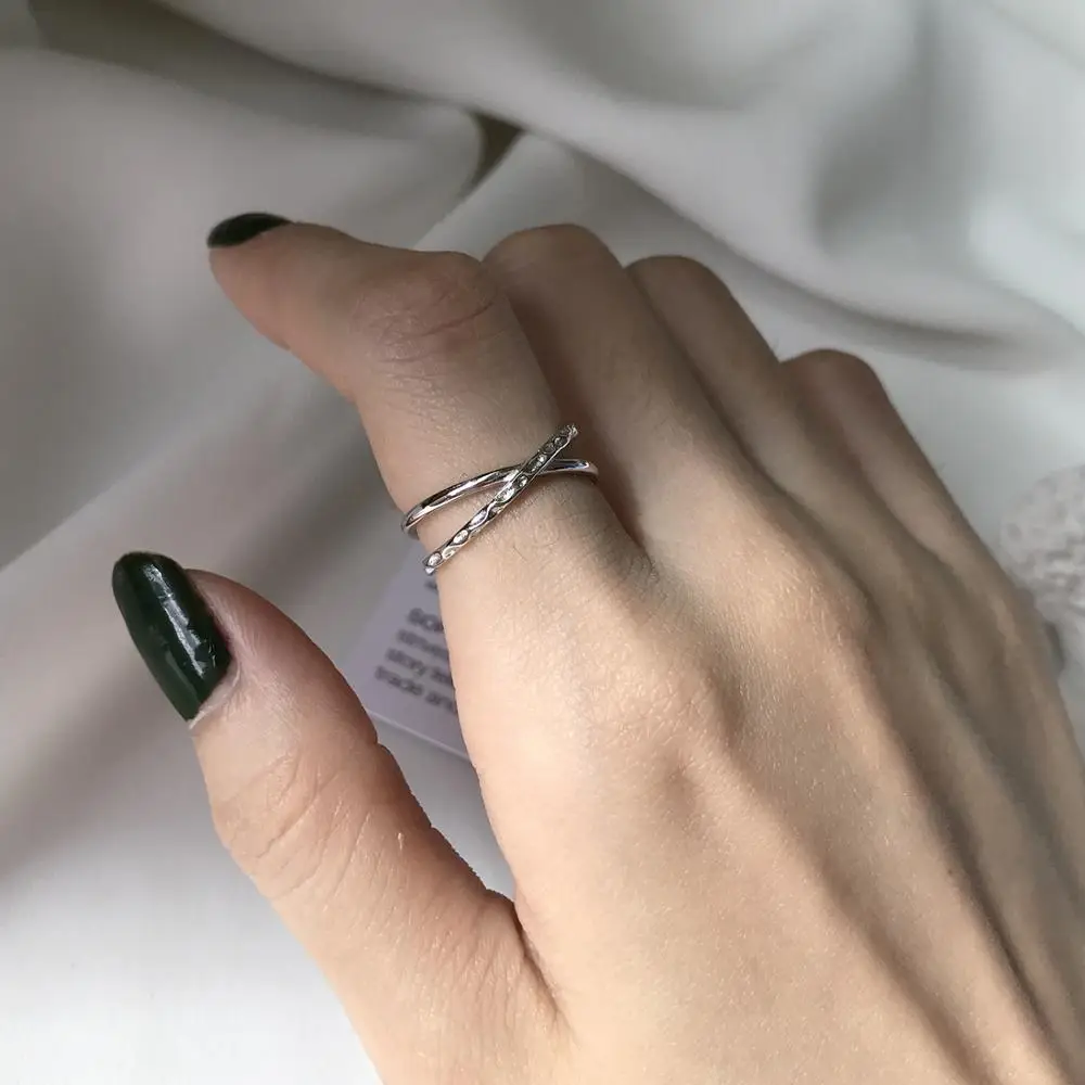 

Женское кольцо из серебра 925 пробы, с крестом