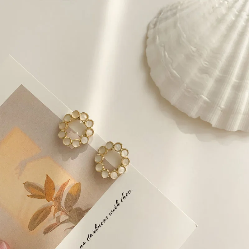 

1pair Women's small dot temperament personality wild big circle earrings earrings geometric round earrings fashion 2021