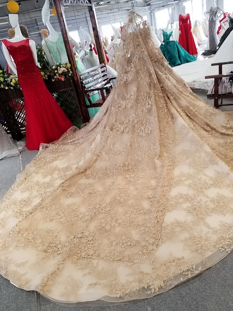 Arabic Dubai Ball Gown Fluffy Wedding Dresses Gold Lace Crystal Beaded Luxury Wedding Gowns Bridal Dress 2020 New