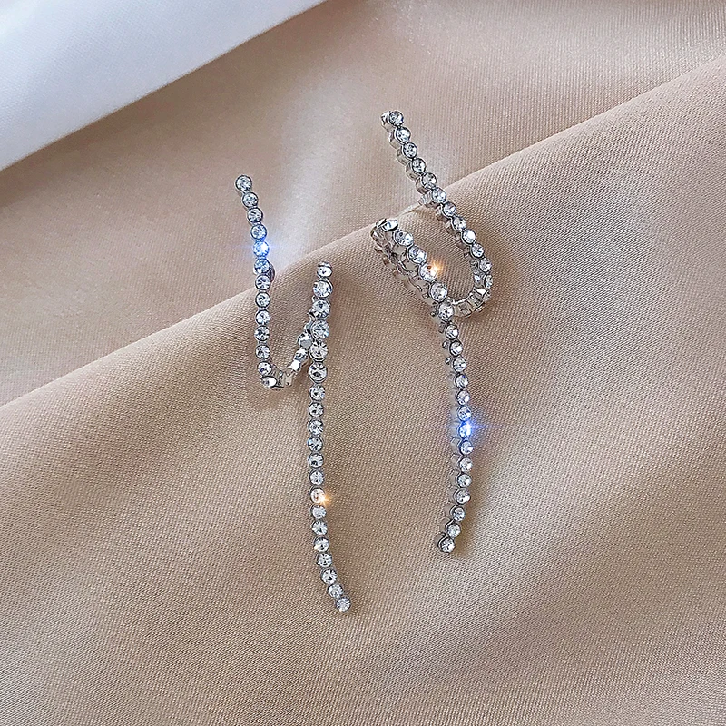 

2018 New Arrival Women Hyperbole Stud Earrings Korean Temperament Personality Studs Simple Jewelry