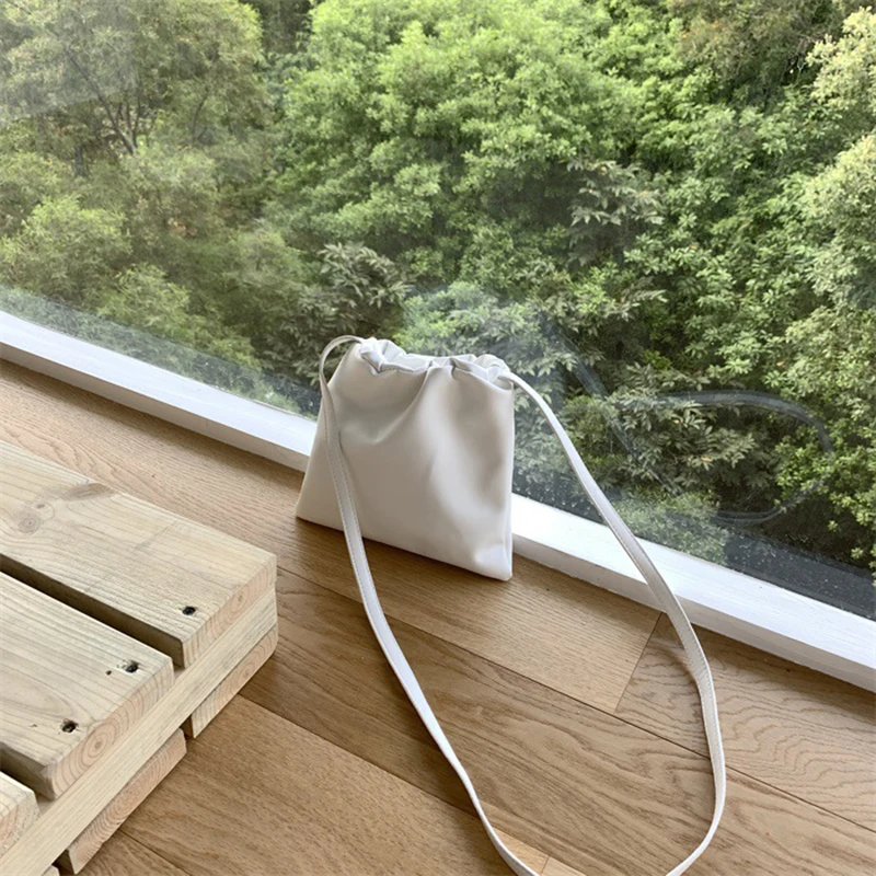 

Stylish Shoulder Bags White PU Small Cute Simplicity Elastic Closure Mobile Phone Bag Casual Bags For Women