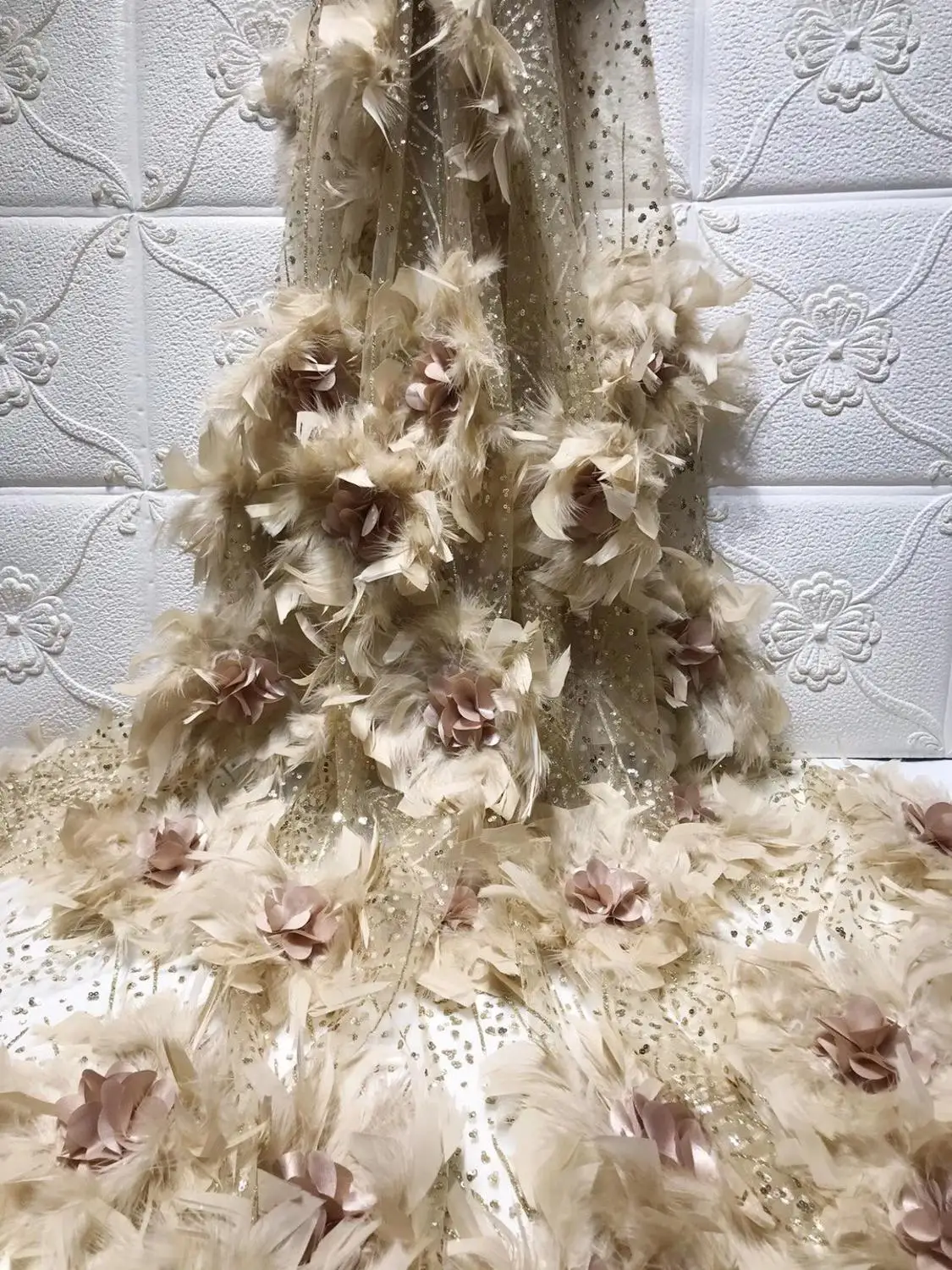 

Purple Feather Embroidery African Tulle Lace Fabric 2020 3D Flower Mesh Fabric High Quality Sequin French Lace For Wedding Dress