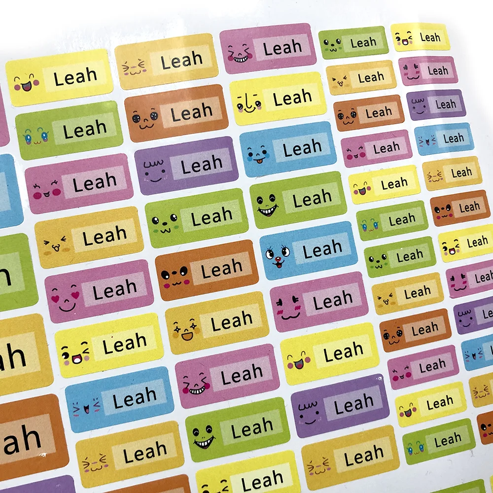 Мультфильм улыбка значок имя наклейки на заказ Дети водостойкие бирки