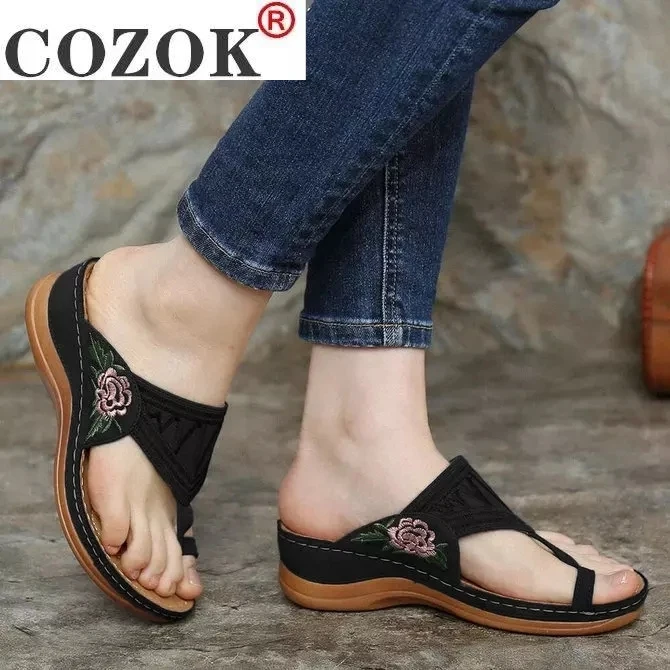 

Slippers New Flip Flops Women Summer Fashion Embroidered Flip-flops Women Shoes Casual Beach Outdoor Ladies Plus Size Slippers