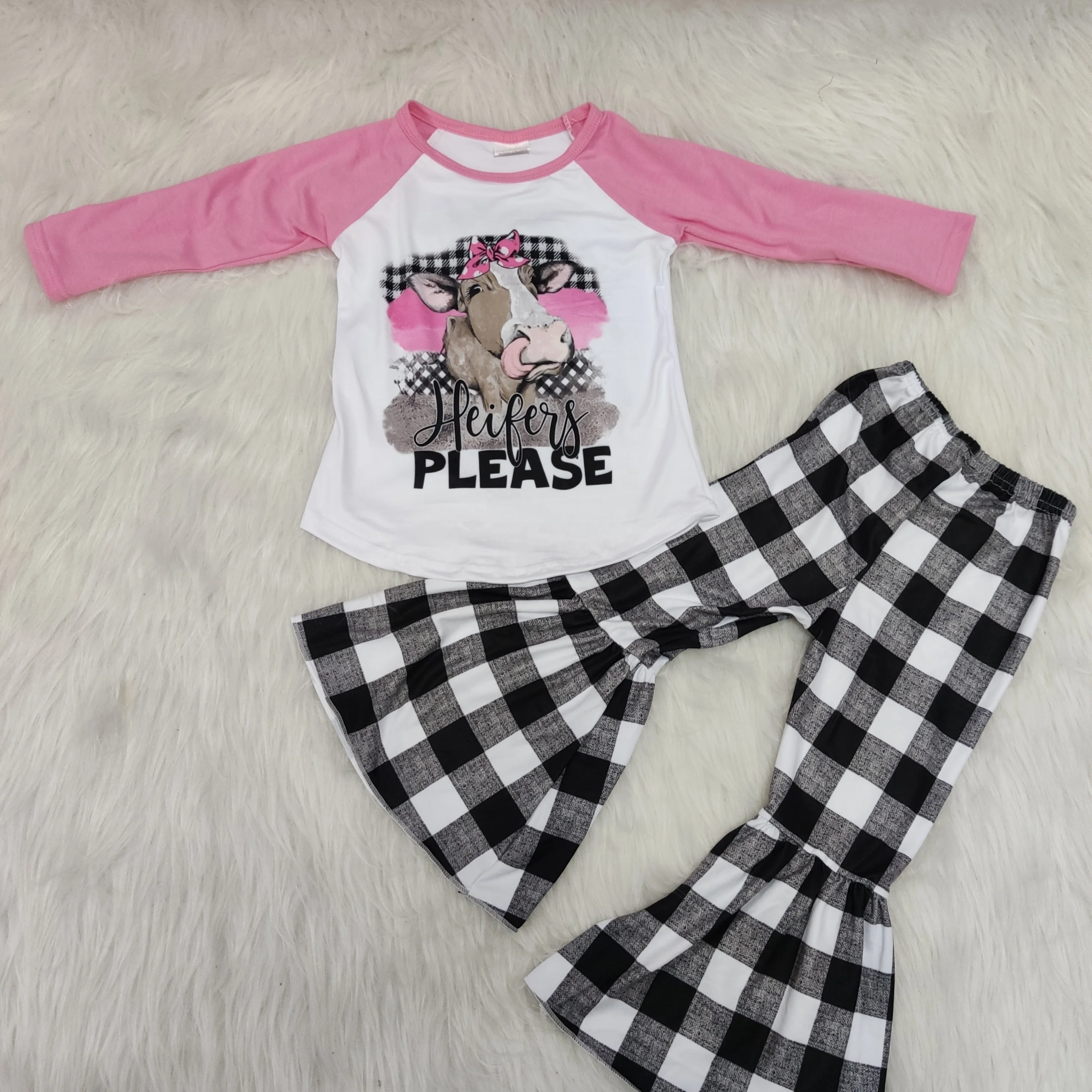 

Wholesale Cute Kids clothing Boutique Cotton outfit for girls winter 2 pcs outfit long sleeve and pant set ruffle kids set baby