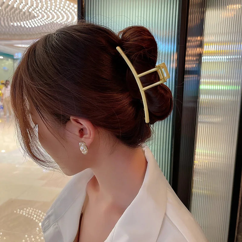 

Заколка для волос в европейском и американском стиле, женская заколка для волос с задней частью головы, новинка 2021, летняя металлическая зак...