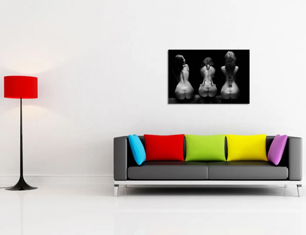 Голая сексуальная девушка стены Искусство Обнаженная женщина портрета гитары