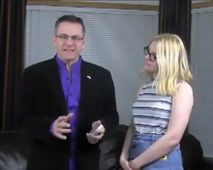 

Switch by Shawn Farquhar Magic tricks