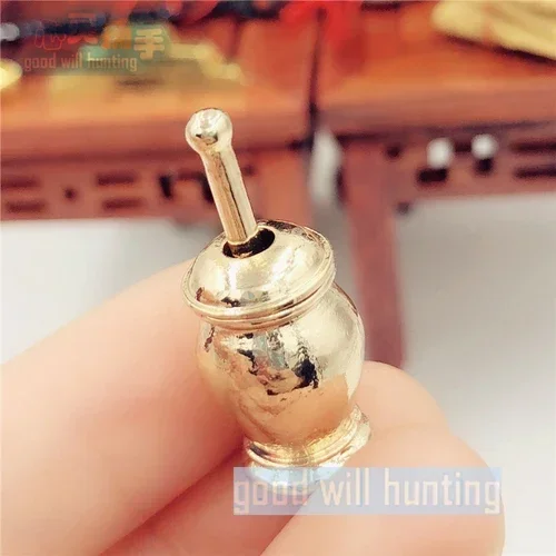 

Миниатюрный деревянный домик аптека 1:12