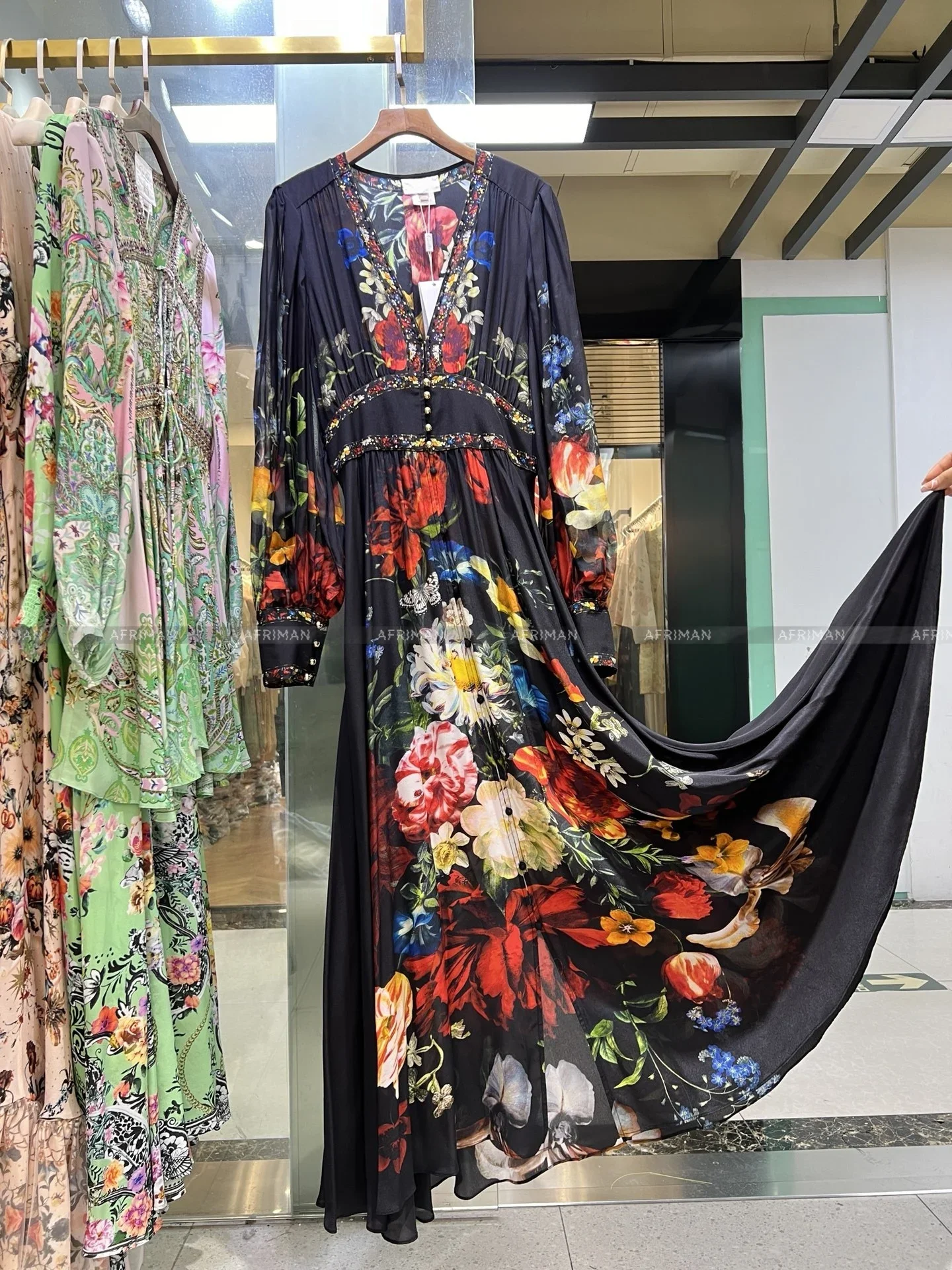 Женское длинное шелковое платье макси с V-образным вырезом и длинным рукавом