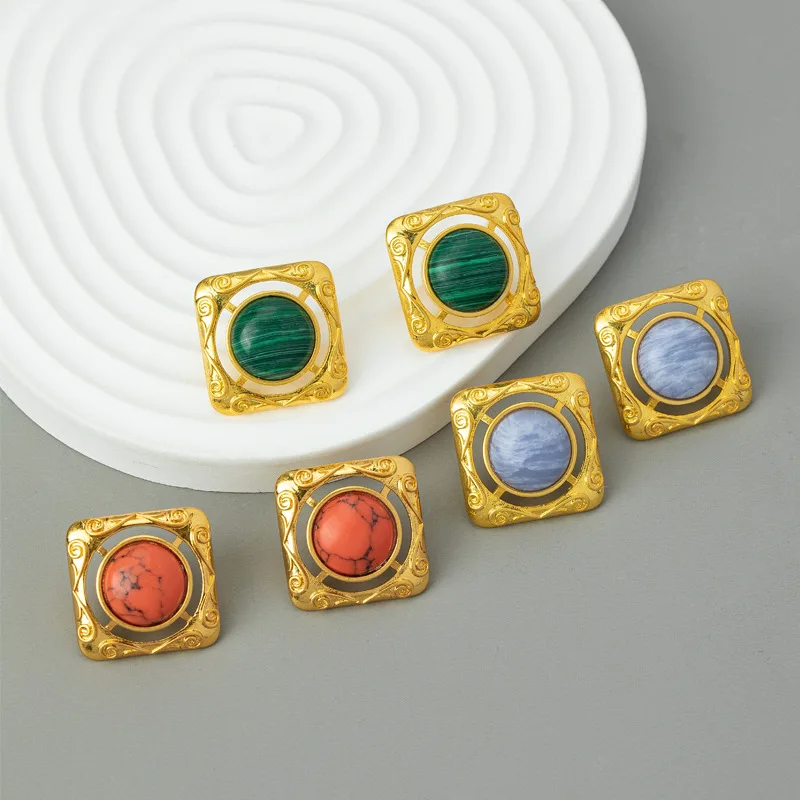 

Retro Stud Earrings Square Hollow Carved Earrings for Women