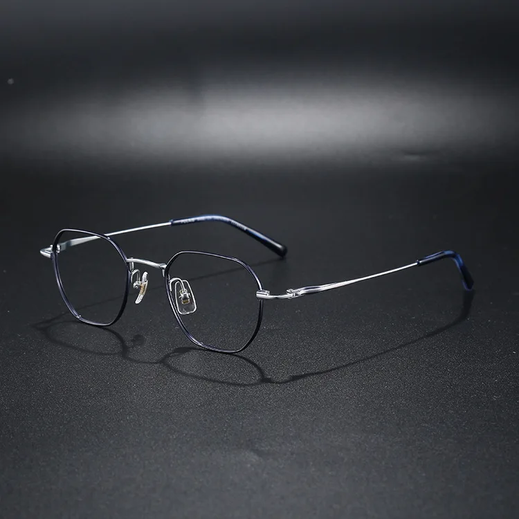 

Designer Ultra-light Titanium Sunglasses Frames of Top-notch Quality Prescription Optical Glasses for Men and Women