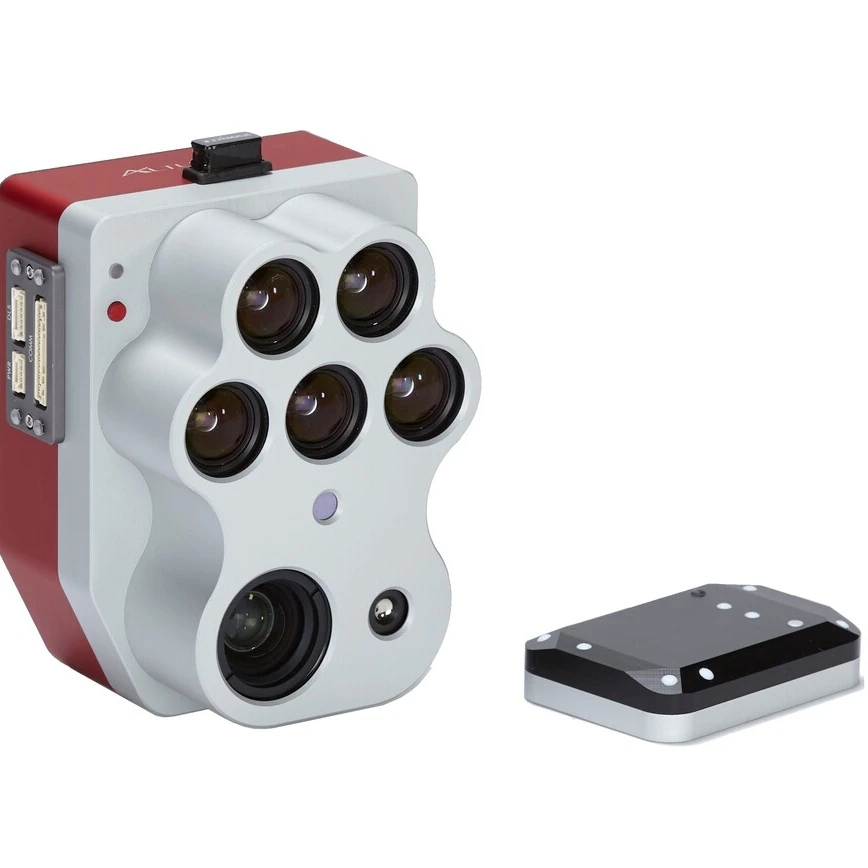 Synchronized thermal and multispectral capture UAV camera