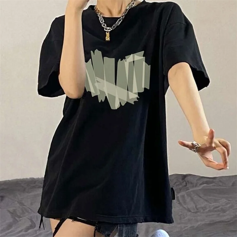 

Retro Heart Graffiti Art Short-sleeved Loose Short-sleeved T-shirt Niche Trendy Student Half-sleeve