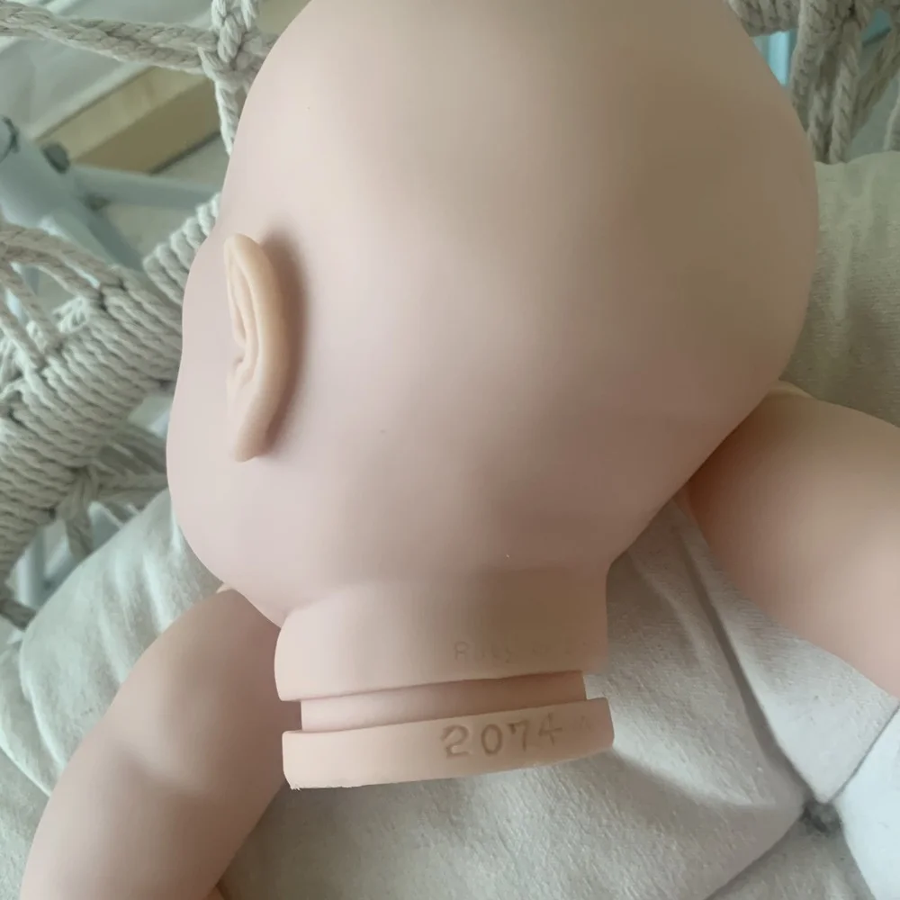 Дешево Кукла реборн 21 дюйм, комплект Рубиновой куклы, незавершенная кукла с телом, без надписей, для сна, новорожденного, свежий цвет Продажа Кукла реборн 21 дюйм, комплект Рубиновой куклы, незавершенная кукла с телом, без надписей, для сна, новорожденного, свежий цвет