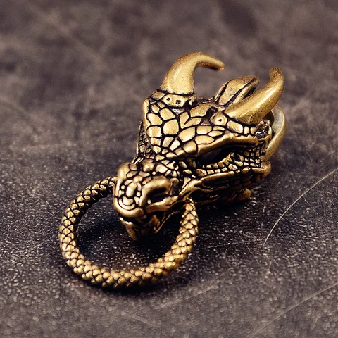 Латунная статуя дракона