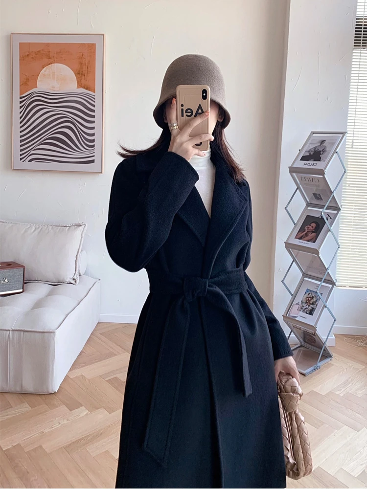 Рисунок 4 - Женское шерстяное пальто средней длины