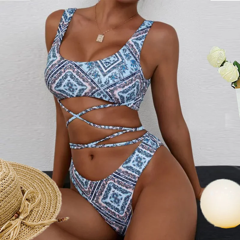 

Женский раздельный купальник из двух предметов, с принтом