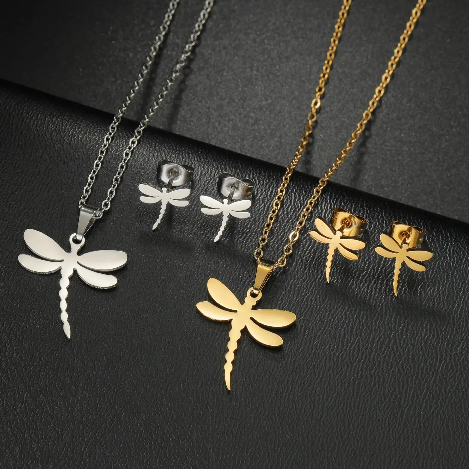 Комплект ожерелья и серег с подвеской в виде стрекозы из нержавеющей стали