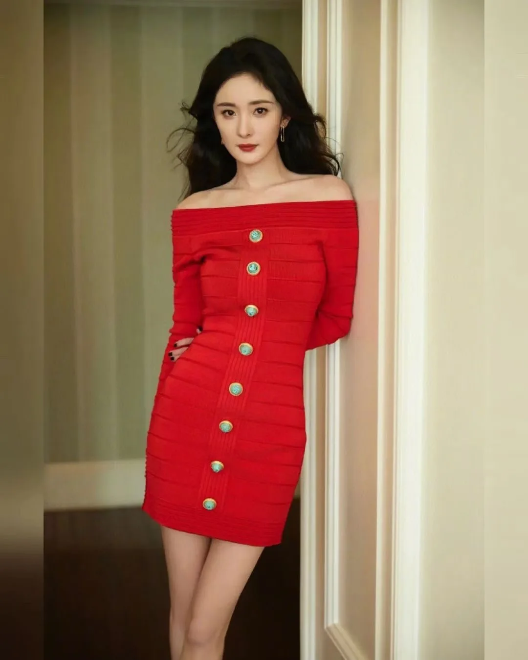 

2023 Spring New Fashionable Temperament High Quality Sexy One Shoulder Tight Red Knit Dress