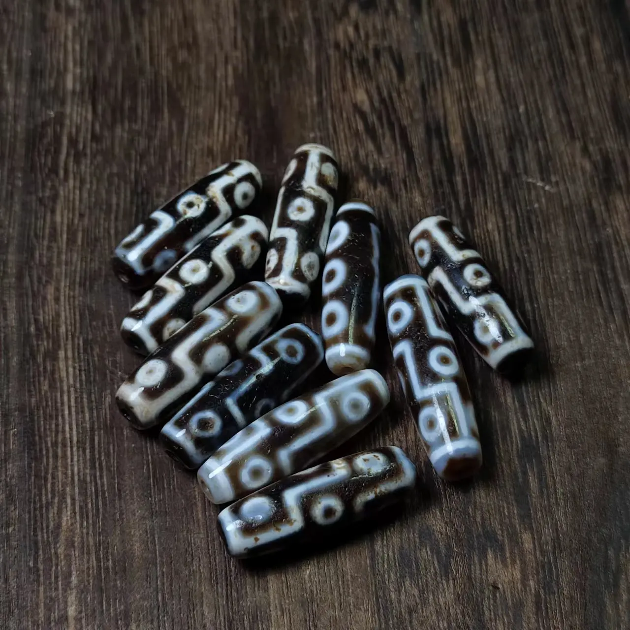 

10 шт./лот тибетские 5/9 глаза Dzi бусины 11*36 мм старый черный/белый агат камень для мужчин и женщин амулет ювелирные изделия DIY Бесплатная достав...