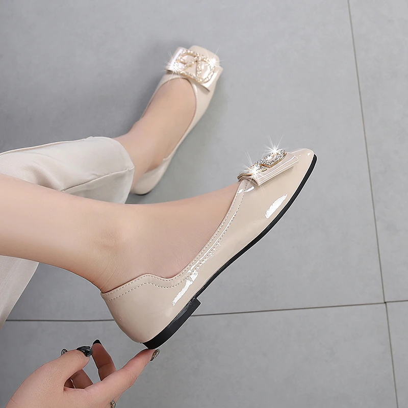New Arrival Pointy Toe Flat For Women And Ladies Flat Mules Pump Shoes Casual