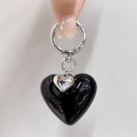 Брелок сердце из смолы розовый