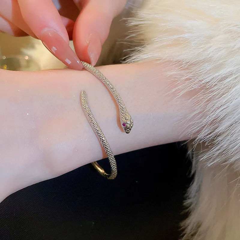 

KAITIN Exaggerated Diamond Inlaid Snake-shaped Open Bracelet Women Personality Bracelet New Hand Jewelry Wholesale Female