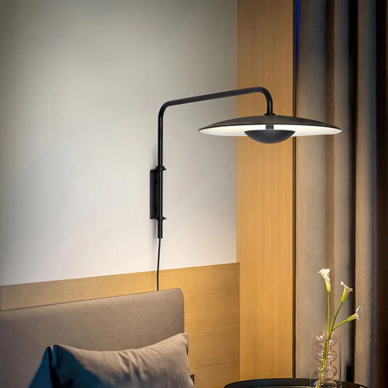 

Скандинавский простой металлический настенный светильник, креативная гостиная, деревянное зерно, художественная прикроватная тумбочка для спальни, дизайнерская модель, настенный светильник для комнаты