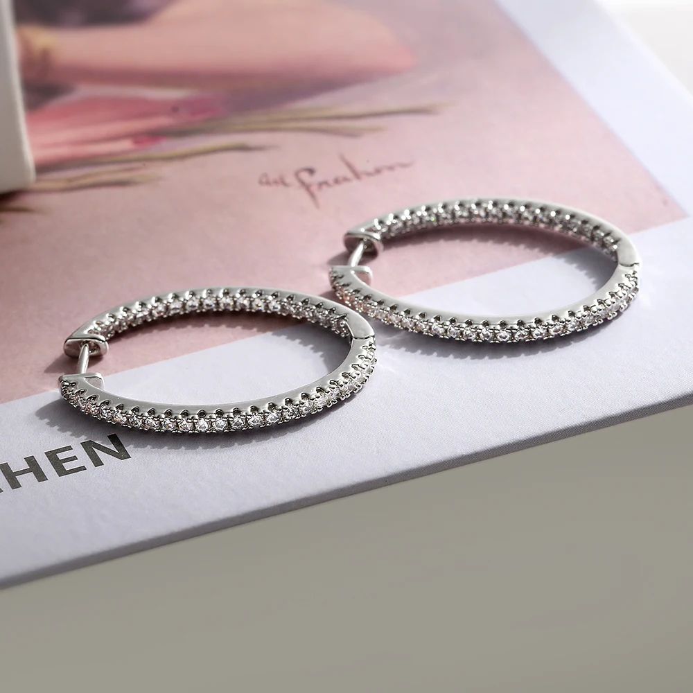 Искусственная кожа для женщин и девушек