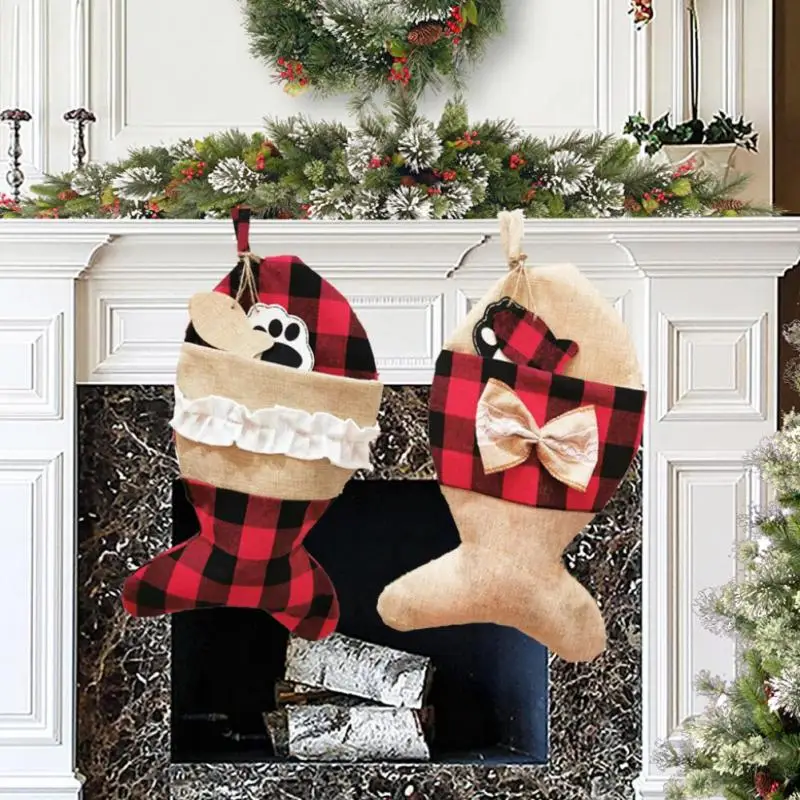

Cute And Fun Styling Christmas Socks Exquisite Hand Knitting Red And Black Checkered Bone Socks Convenient Suspension