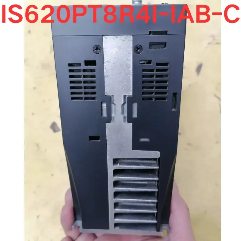 Б/у тест ОК Один сервопривод IS620PT8R4I-IAB-C