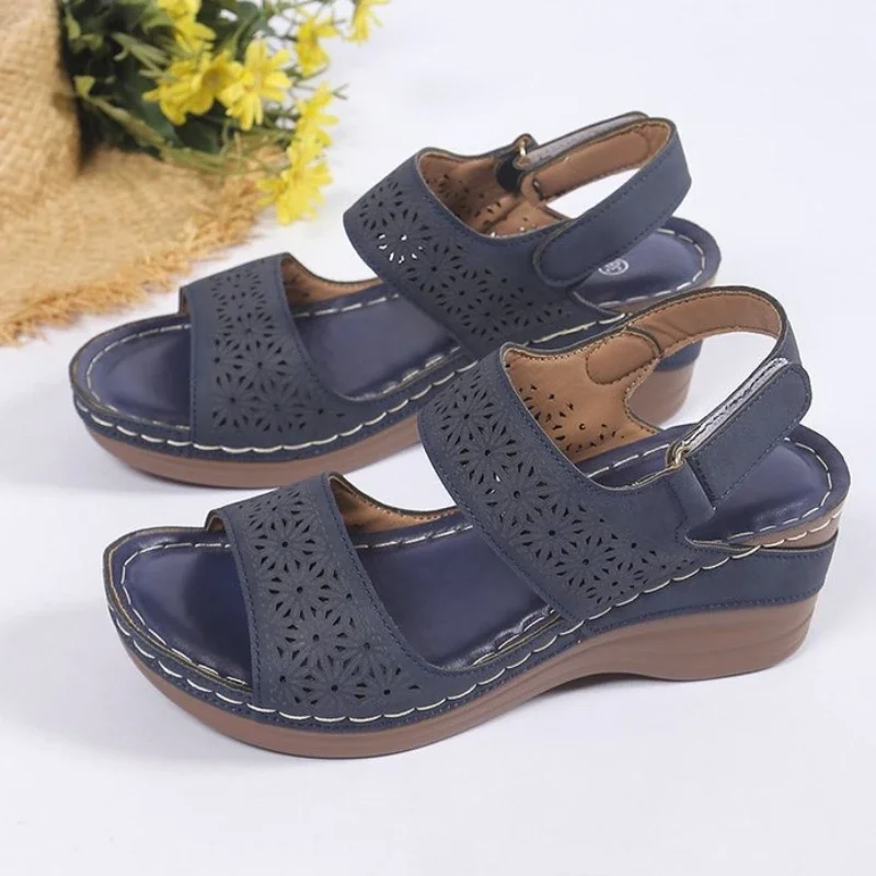 Женские босоножки на танкетке повседневные сандалии с открытым носком толстой