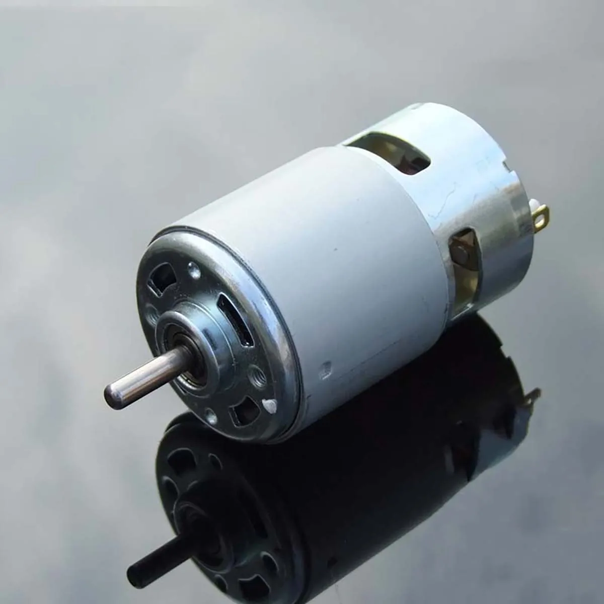 

1Pcs 775 Ball-bearing 5mm Round Shaft Motor DC Motor Cooling Fan High Torque 12V~36V DC Electric Drill Motor
