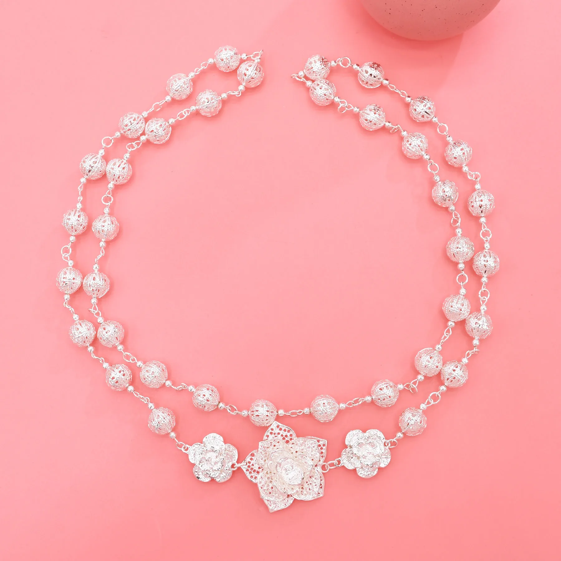 Женская цепочка на плечо с вырезами в этническом стиле