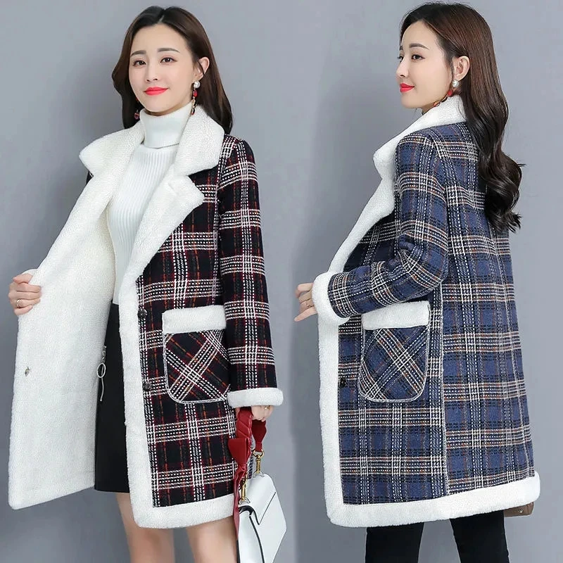 

2022 Winter New Women Jacket Faux Lamb Wool Woolen Coat Lattice Thicken Velvet Mid Long Female Woolen Cloth Overcoat R1324