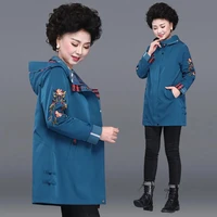 middle aged mother spring autumn wear mid length windbreaker 2022 new middle aged elderly womens autumn embroidered jacket top
